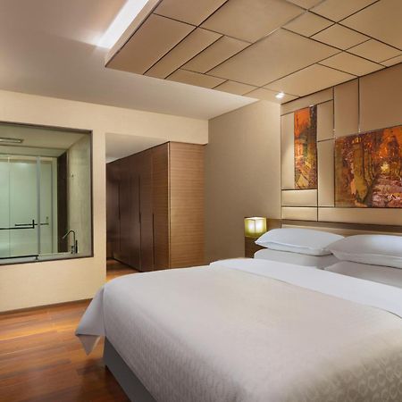 Sheraton Grand Bengaluru Whitefield Hotel & Convention Center Esterno foto