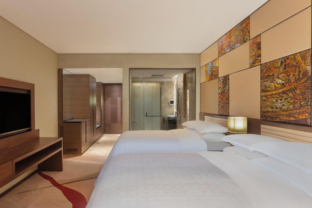 Sheraton Grand Bengaluru Whitefield Hotel & Convention Center Esterno foto
