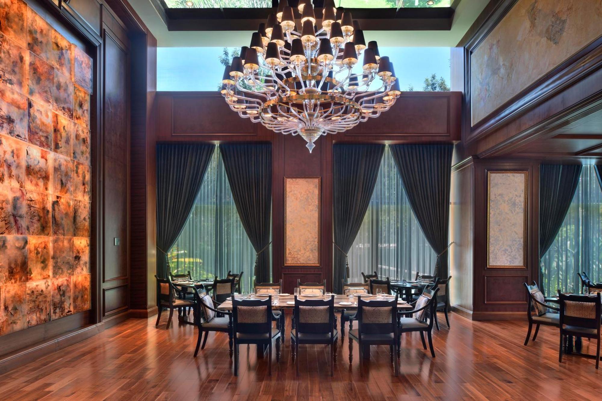 Sheraton Grand Bengaluru Whitefield Hotel & Convention Center Esterno foto