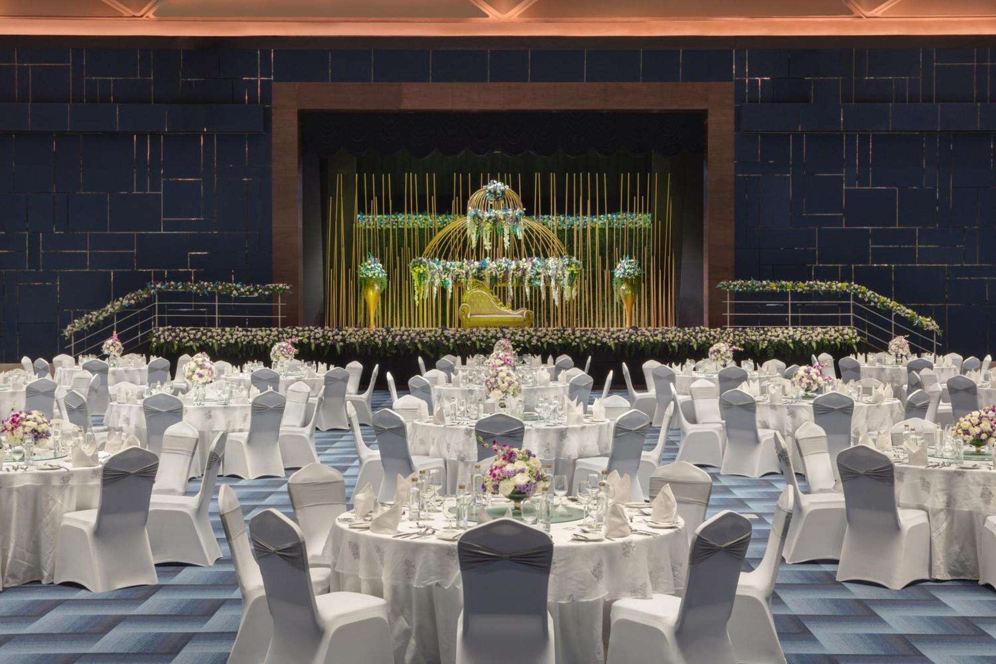 Sheraton Grand Bengaluru Whitefield Hotel & Convention Center Esterno foto