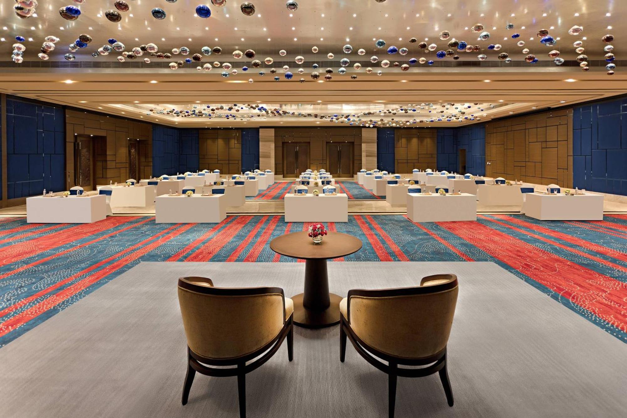 Sheraton Grand Bengaluru Whitefield Hotel & Convention Center Esterno foto