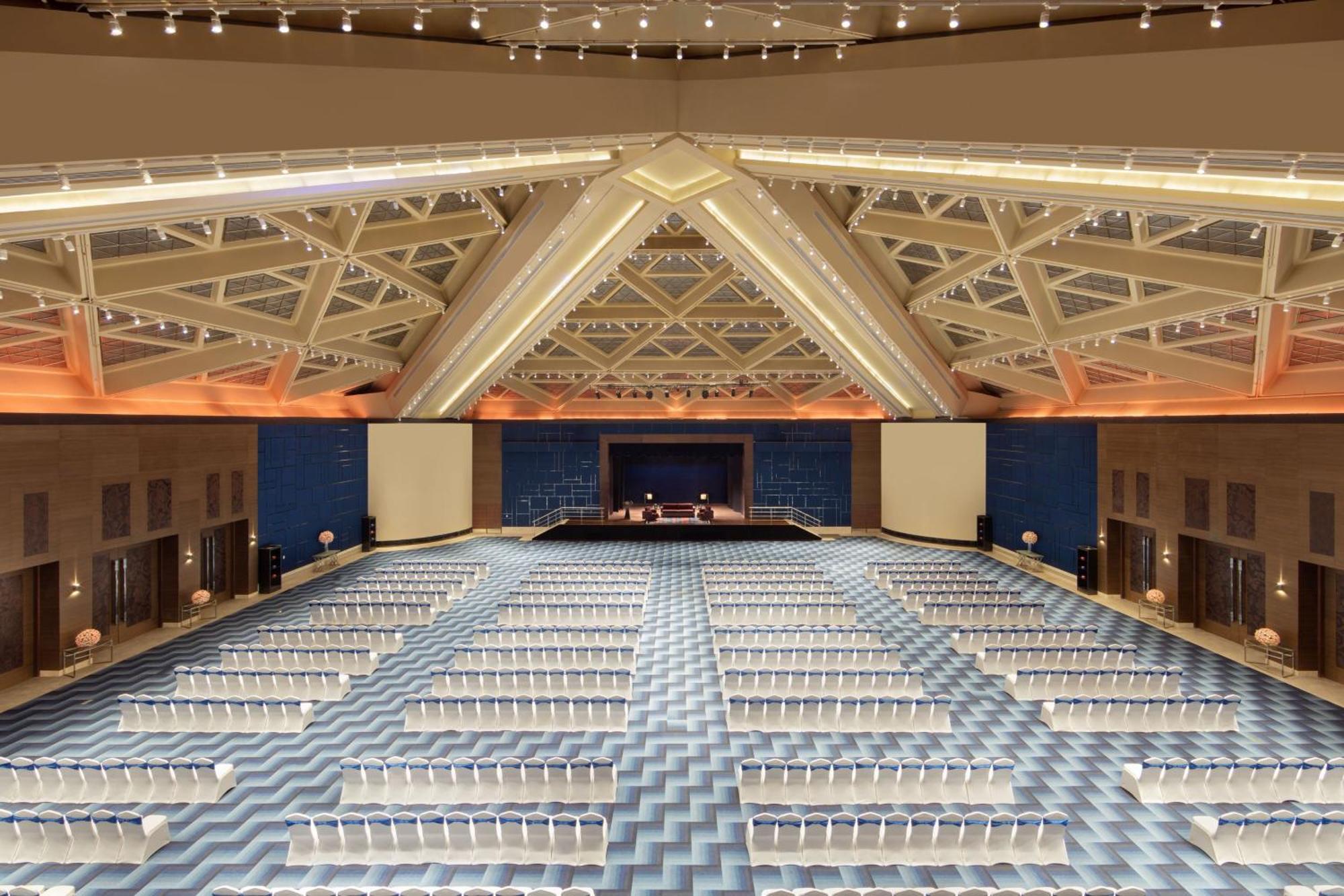 Sheraton Grand Bengaluru Whitefield Hotel & Convention Center Esterno foto
