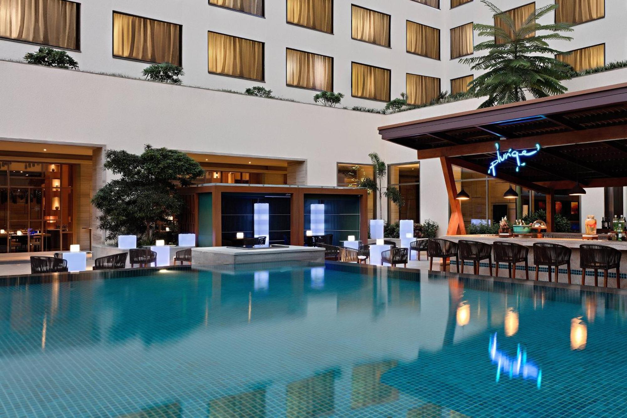 Sheraton Grand Bengaluru Whitefield Hotel & Convention Center Esterno foto