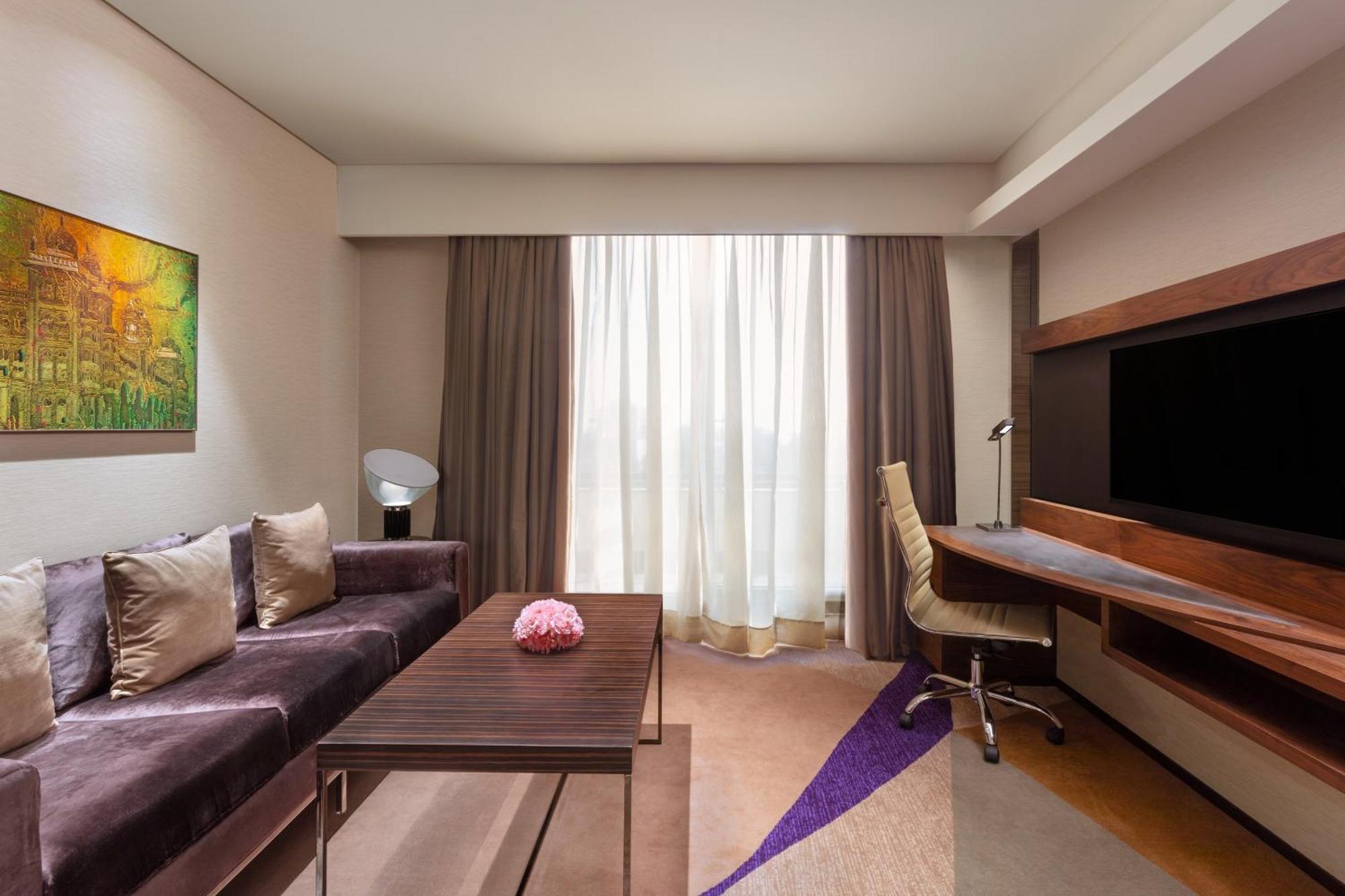 Sheraton Grand Bengaluru Whitefield Hotel & Convention Center Esterno foto